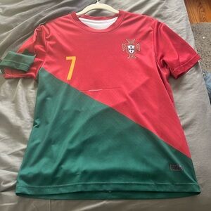 Portugal Ronaldo Jersey Size Dosent have size printed in the jersey